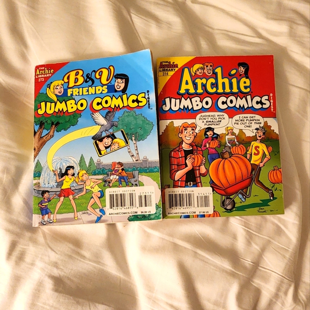 Arche Jumbo Comics Book Bundle